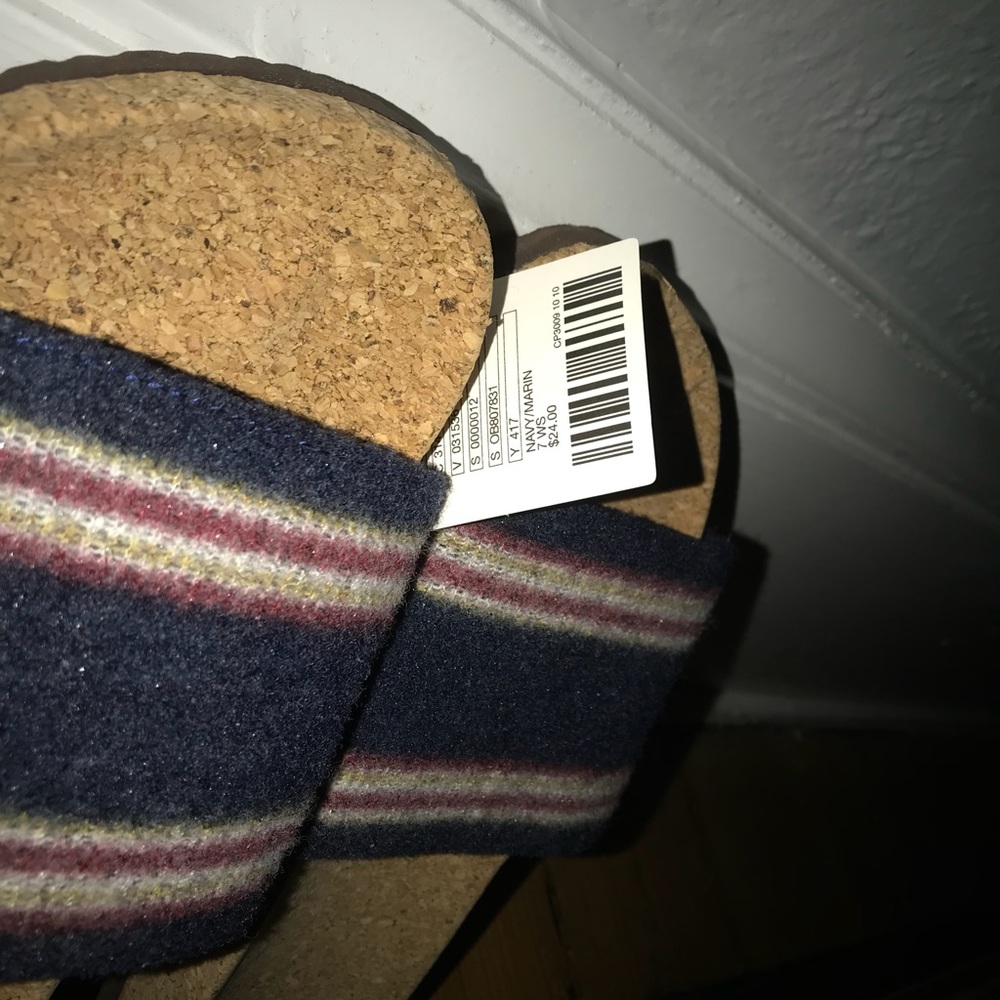 Urban outfitters slides